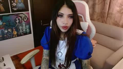 Snapshot of alicia_key_ chatting on 12, 10, 2025 ALICIA online show from 12, 10, 2025