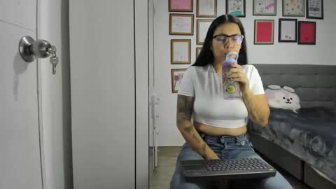 alicia_rainbow online show from 27, 5, 2026