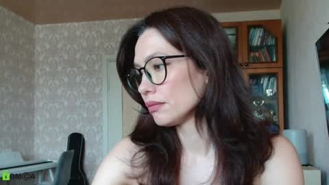 Snapshot of alicia_savory chatting on 17, 6, 2026 Alicia online show from 17, 6, 2026