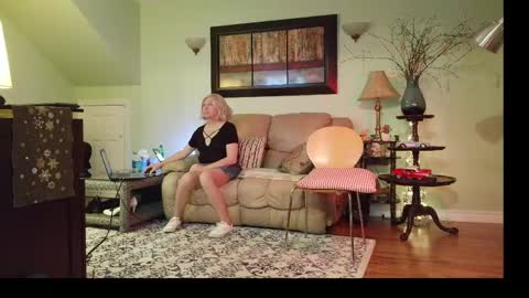 Alicia deHart  Help me reach 1000 Followers. Its FREE online show from 9, 4, 2026