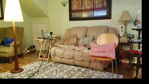 Snapshot of aliciadehart181 chatting on 2, 7, 2026 Alicia deHart Help me reach 1000 Followers. Its FREE online show from 2, 7, 2026
