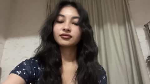 Snapshot of alicianau chatting on 29, 7, 2026 Leila online show from 29, 7, 2026