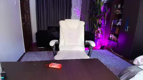 Snapshot of aliciawonderxx chatting on 24, 7, 2026 aliciawonderxx online show from 24, 7, 2026