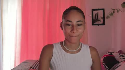 Snapshot of alikaa_nia chatting on 9, 1, 2025 online show from 9, 1, 2025