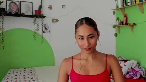 Snapshot of alikaa_nia chatting on 13, 2, 2025 online show from 13, 2, 2025
