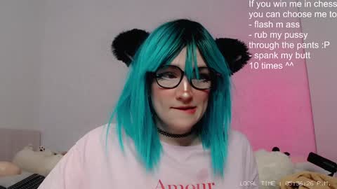 Snapshot of alikaful chatting on 6, 1, 2025 Alika  online show from 6, 1, 2025