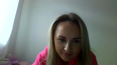 Snapshot of alinaaa_kams chatting on 31, 10, 2025 AlinaSexy online show from 31, 10, 2025