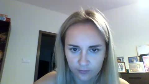 Snapshot of alinaaa_kams chatting on 3, 11, 2025 AlinaSexy online show from 3, 11, 2025