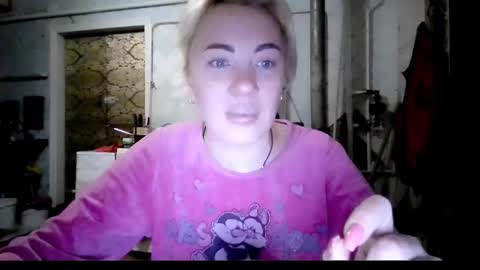 Snapshot of alinafrey_ chatting on 5, 2, 2026 Alina online show from 5, 2, 2026