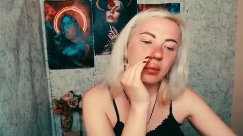 Snapshot of alinafrey_ chatting on 18, 5, 2026 Alina online show from 18, 5, 2026