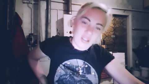 Snapshot of alinafrey_ chatting on 28, 5, 2026 Alina online show from 28, 5, 2026
