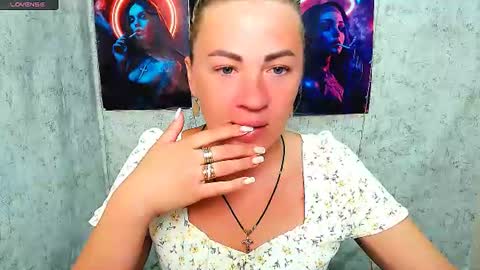 Snapshot of alinafrey_ chatting on 16, 6, 2026 Alina online show from 16, 6, 2026