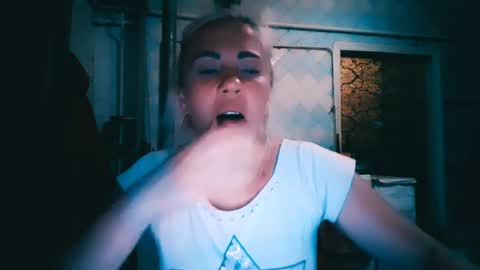 Snapshot of alinafrey_ chatting on 24, 6, 2026 Alina online show from 24, 6, 2026