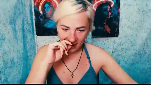 Snapshot of alinafrey_ chatting on 30, 6, 2026 Alina online show from 30, 6, 2026