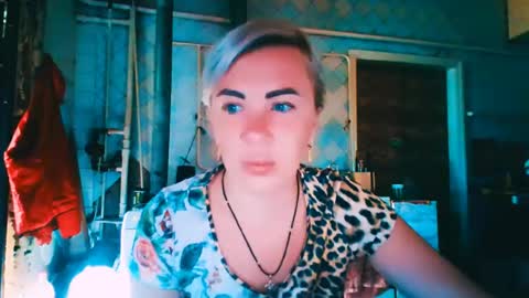 Snapshot of alinafrey_ chatting on 27, 7, 2026 Alina online show from 27, 7, 2026