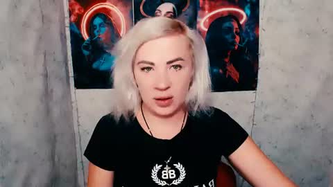 Snapshot of alinafrey_ chatting on 29, 7, 2026 Alina online show from 29, 7, 2026