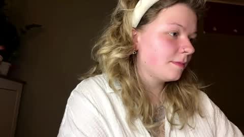 Snapshot of alinahotgirl chatting on 24, 4, 2026 Alina online show from 24, 4, 2026