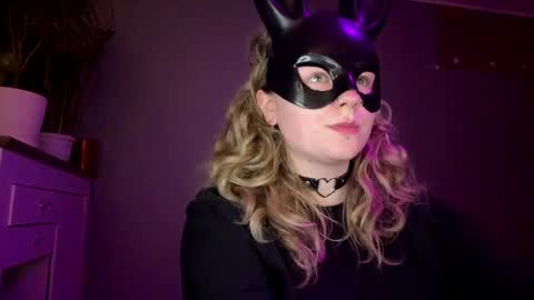 Snapshot of alinahotgirl chatting on 15, 5, 2026 Alina online show from 15, 5, 2026