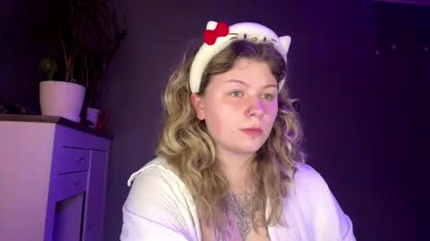 Snapshot of alinahotgirl chatting on 22, 5, 2026 Alina online show from 22, 5, 2026