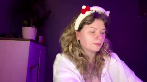 Snapshot of alinahotgirl chatting on 23, 5, 2026 Alina online show from 23, 5, 2026