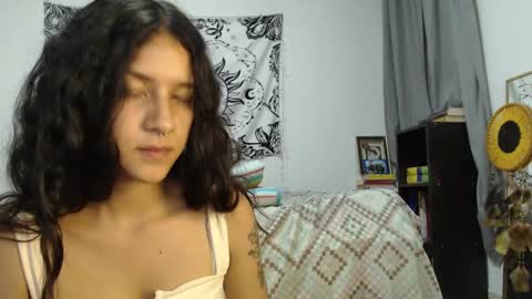 Snapshot of alinawoolf_ chatting on 11, 3, 2025 Ali online show from 11, 3, 2025