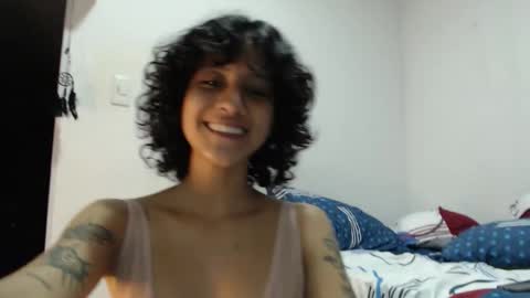 Snapshot of alinawoolf_ chatting on 7, 10, 2025 Ali online show from 7, 10, 2025