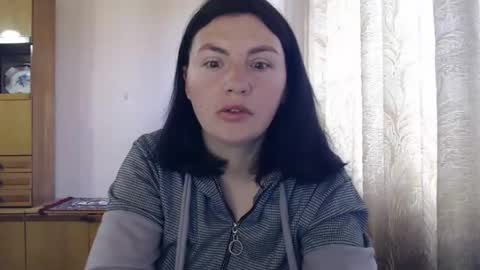 Snapshot of alinaxjames chatting on 24, 4, 2026 AlinaxJames online show from 24, 4, 2026