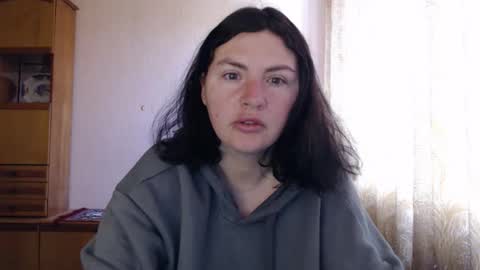 Snapshot of alinaxjames chatting on 4, 5, 2026 AlinaxJames online show from 4, 5, 2026