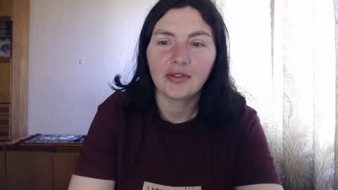 Snapshot of alinaxjames chatting on 6, 5, 2026 AlinaxJames online show from 6, 5, 2026