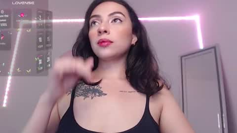 Snapshot of alisa__cain chatting on 4, 3, 2025 Alejandra online show from 4, 3, 2025