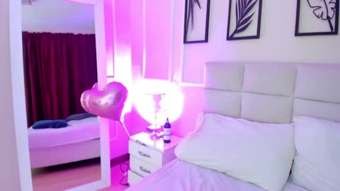 Snapshot of alisa_walker chatting on 9, 1, 2025 online show from 9, 1, 2025
