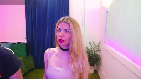 Snapshot of alisaaleks chatting on 9, 11, 2025 Alisa Aleks online show from 9, 11, 2025