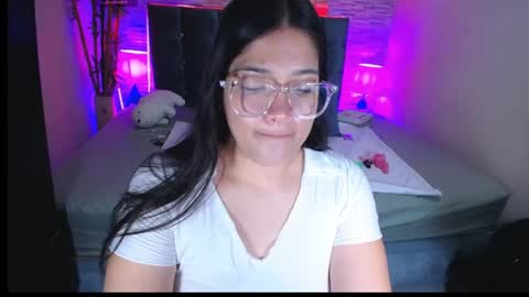 Snapshot of alison_girl22 chatting on 21, 4, 2026 Alison online show from 21, 4, 2026