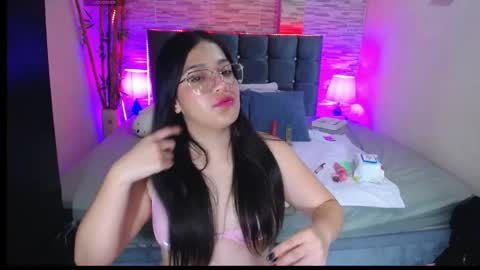 Snapshot of alison_girl22 chatting on 30, 4, 2026 Alison online show from 30, 4, 2026