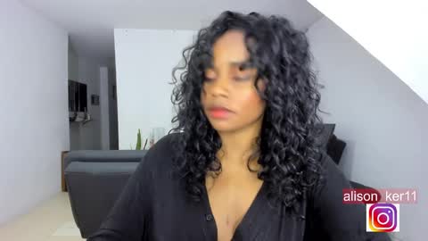 Snapshot of alison_ker chatting on 7, 12, 2024 Sofias house online show from 7, 12, 2024