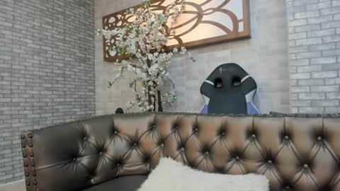 alisonn_doll online show from 3, 12, 2025