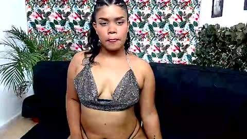Snapshot of alisonn_hot chatting on 4, 12, 2024 ALISSON HOT online show from 4, 12, 2024