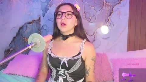 Snapshot of alissa_cute1 chatting on 19, 4, 2026 Mia online show from 19, 4, 2026