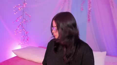 Snapshot of alissa_cute1 chatting on 10, 7, 2026 Mia online show from 10, 7, 2026
