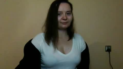 Snapshot of alissaflowers chatting on 10, 1, 2025 AlissaFlowers online show from 10, 1, 2025