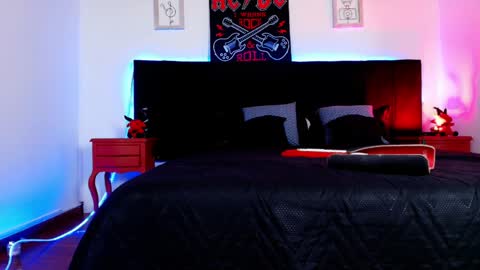 Snapshot of alisse_moore chatting on 11, 5, 2026 Alisse online show from 11, 5, 2026