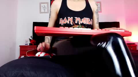 Snapshot of alisse_moore chatting on 23, 5, 2026 Alisse online show from 23, 5, 2026