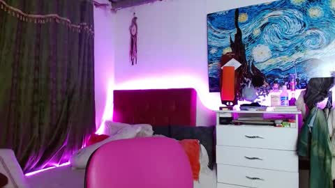 alissesallie_ online show from 24, 10, 2025