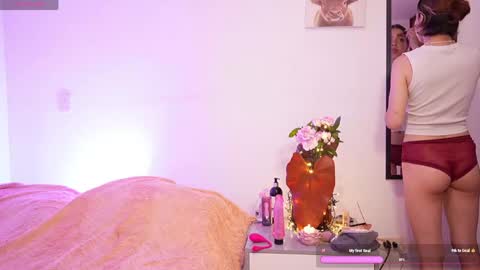 Alicia Teylor online show from 10, 4, 2026