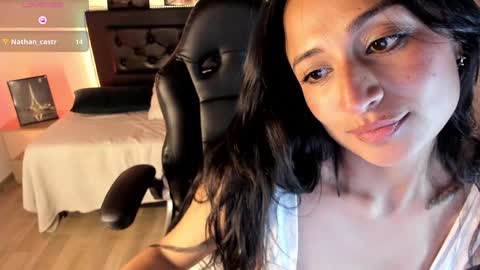 Alizee online show from 15, 12, 2024