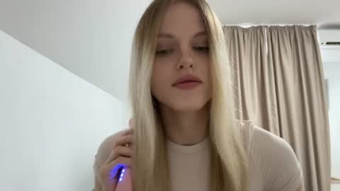 Snapshot of allaloffredo chatting on 25, 6, 2026 Kate online show from 25, 6, 2026