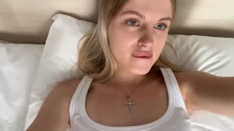 Snapshot of allaloffredo chatting on 26, 7, 2026 Kate online show from 26, 7, 2026