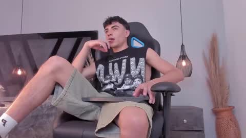 Snapshot of allexserrano chatting on 29, 9, 2025 Allex online show from 29, 9, 2025