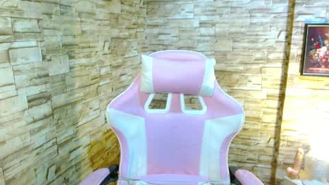 Lavinia  online show from 6, 4, 2026