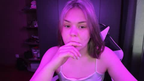 Snapshot of alli_zi chatting on 14, 11, 2025 Blair online show from 14, 11, 2025